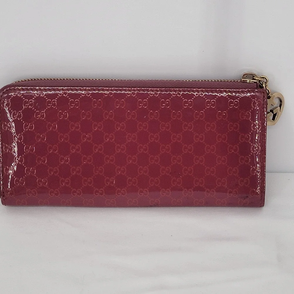 Gucci microguccissima patent